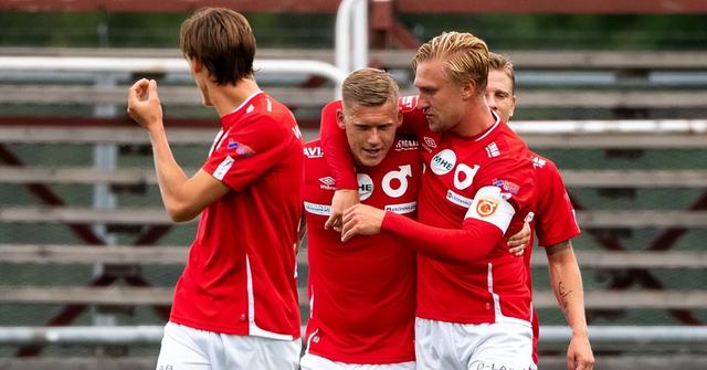 分析他们的 分析他们的