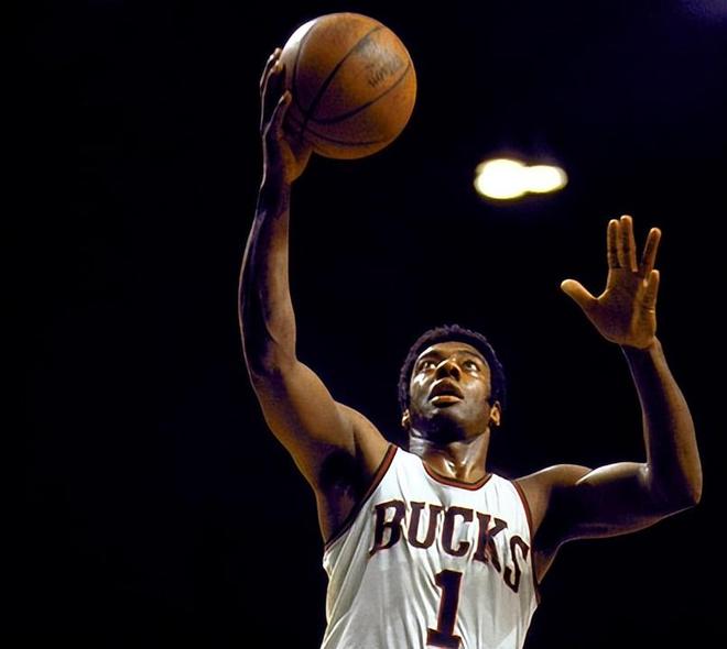 仍然无可替 仍然无可替